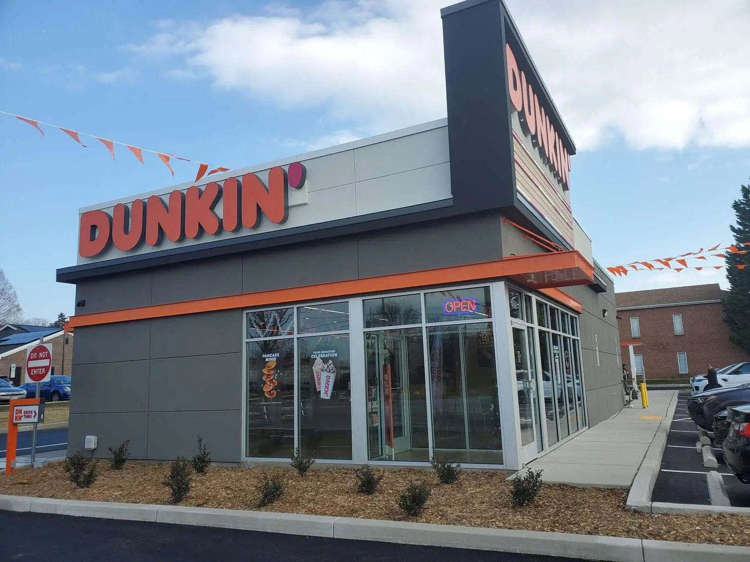 Warehaus civil engineering team at Dunkin retail store restaurant at Prospect York